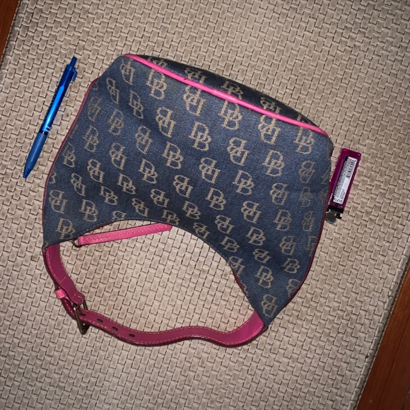 Dooney& Bourke - Picture 7 of 12